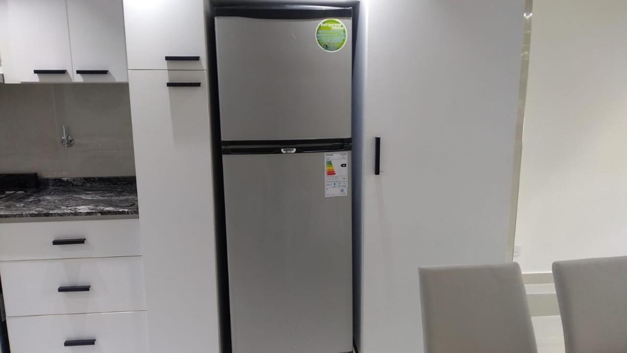 Appartamento Amplio Departamento Balcon Pleno Centro Peatonal Mendoza Esterno foto